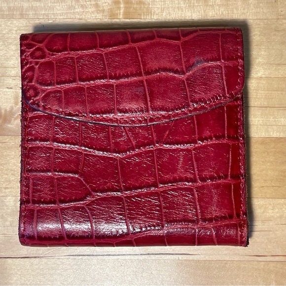 Patricia Nash red croc embossed leather bifold medium wallet - Picture 1 of 15